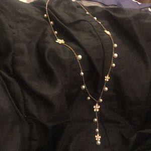 COPY - 19” Necklace. Gold chain with pearls and white enamel daisies.